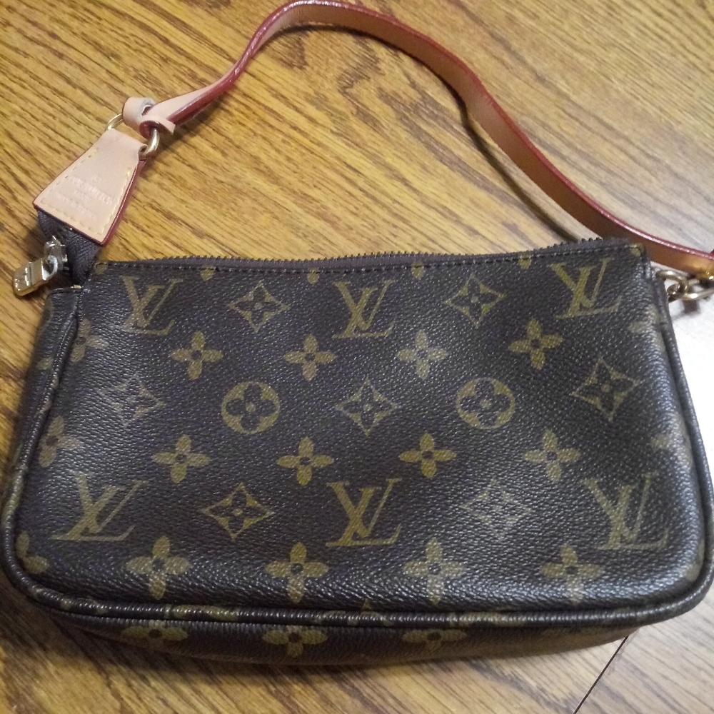 Louis Vuitton purse knockoff